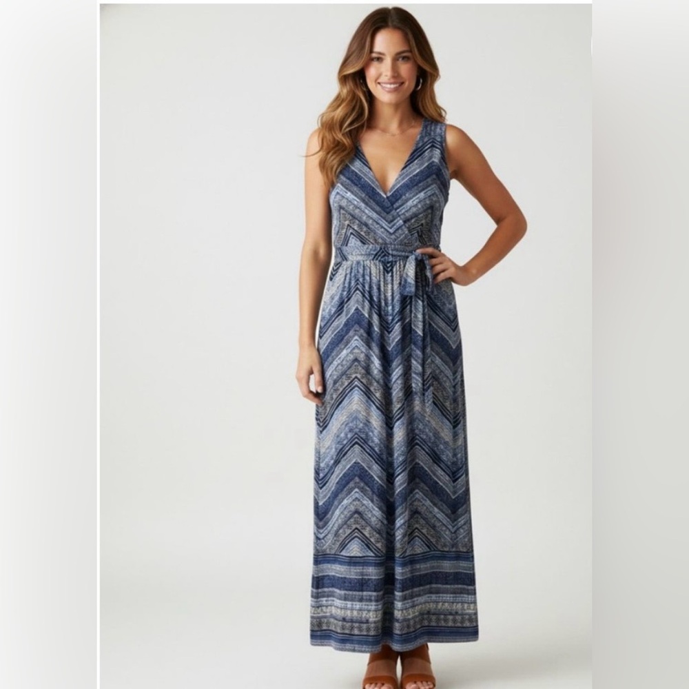 Mario Serrani Blue & White Chevron Sleeveless Summer Maxi Dress / Resort Wear